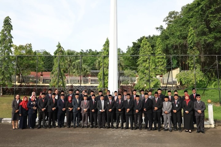 Upacara Peringatan Hari Kebangkitan Nasional yang dilaksanakan di halaman Rumah Jabatan Wali Kota Tarakan.