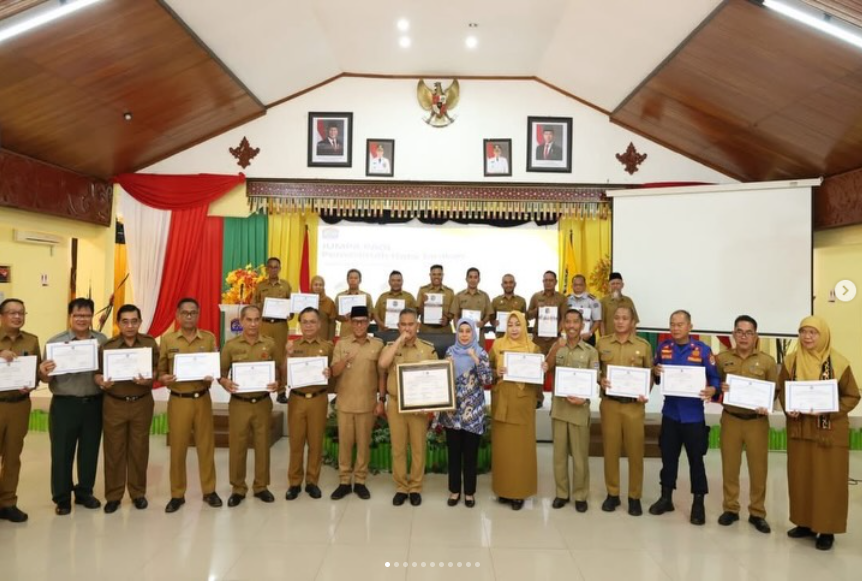 Lurah Selumit Menghadiri Kegiatan Jumpa Pagi Pemerintah Kota Tarakan Di Gedung Serbaguna Kantor Wali Kota Tarakan.