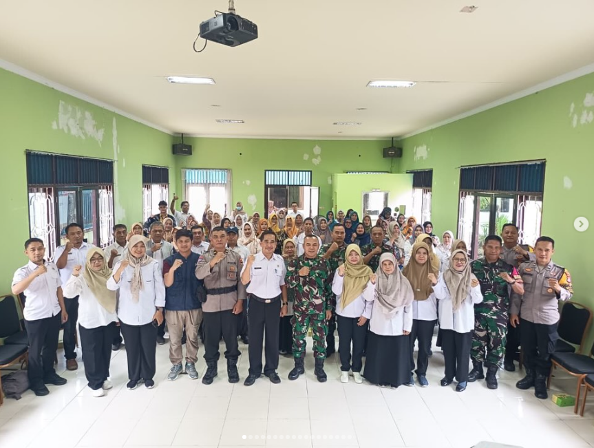 Lurah bersama Kasi Pemberdayaan Masyarakat, Babinsa, Bhabinkamtibmas, Serta Perwakilan Kader Posyandu Kelurahan Selumit Menghadiri Kegiatan Pra Musrenbang Tematik Stunting (Rembuk Stunting) Kecamatan Tarakan Tengah Tahun 2026.
