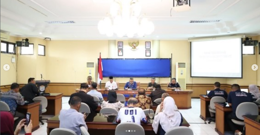 Kepala Seksi Tata Pemerintahan Kelurahan Selumit Menghadiri rapat koordinasi penyampaian SPT PBB-P2 