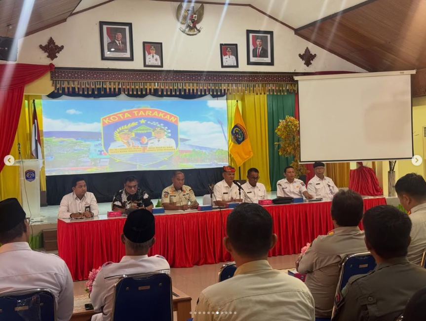  Lurah Selumit Menghadiri kegiatan Forum Konsultasi Publik Dengan Tema “Reviu Kebijakan Standar Pelayanan Dan Standar Operasional Prosedur Terintegrasi Pada Layanan Dinsos PM Dan Satpol PP PMK“